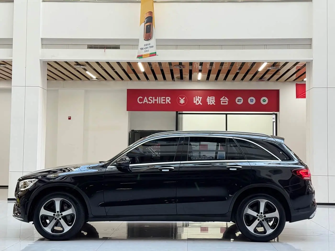 Mercedes-Benz GLC 2022 — Фото 8/20