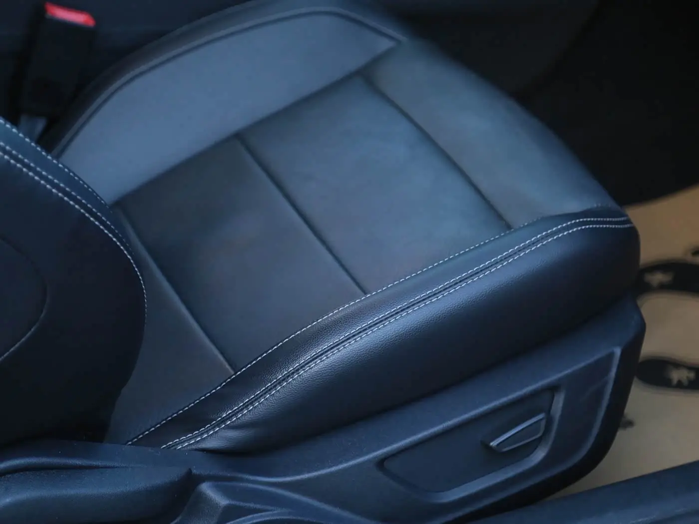Ford Mustang 2021 — Şəkil 17/19