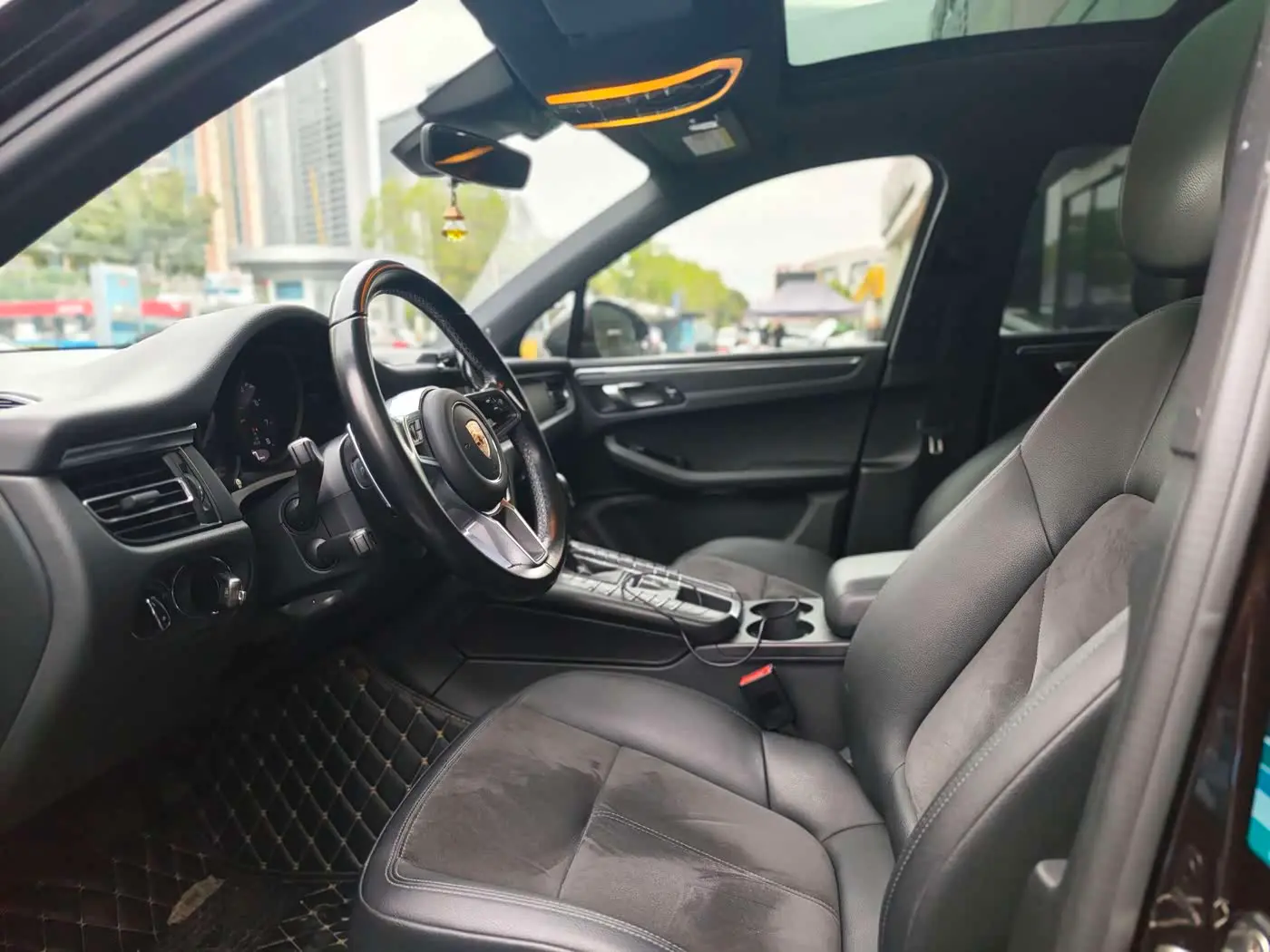 Porsche Macan 2020 — Фото 8/9