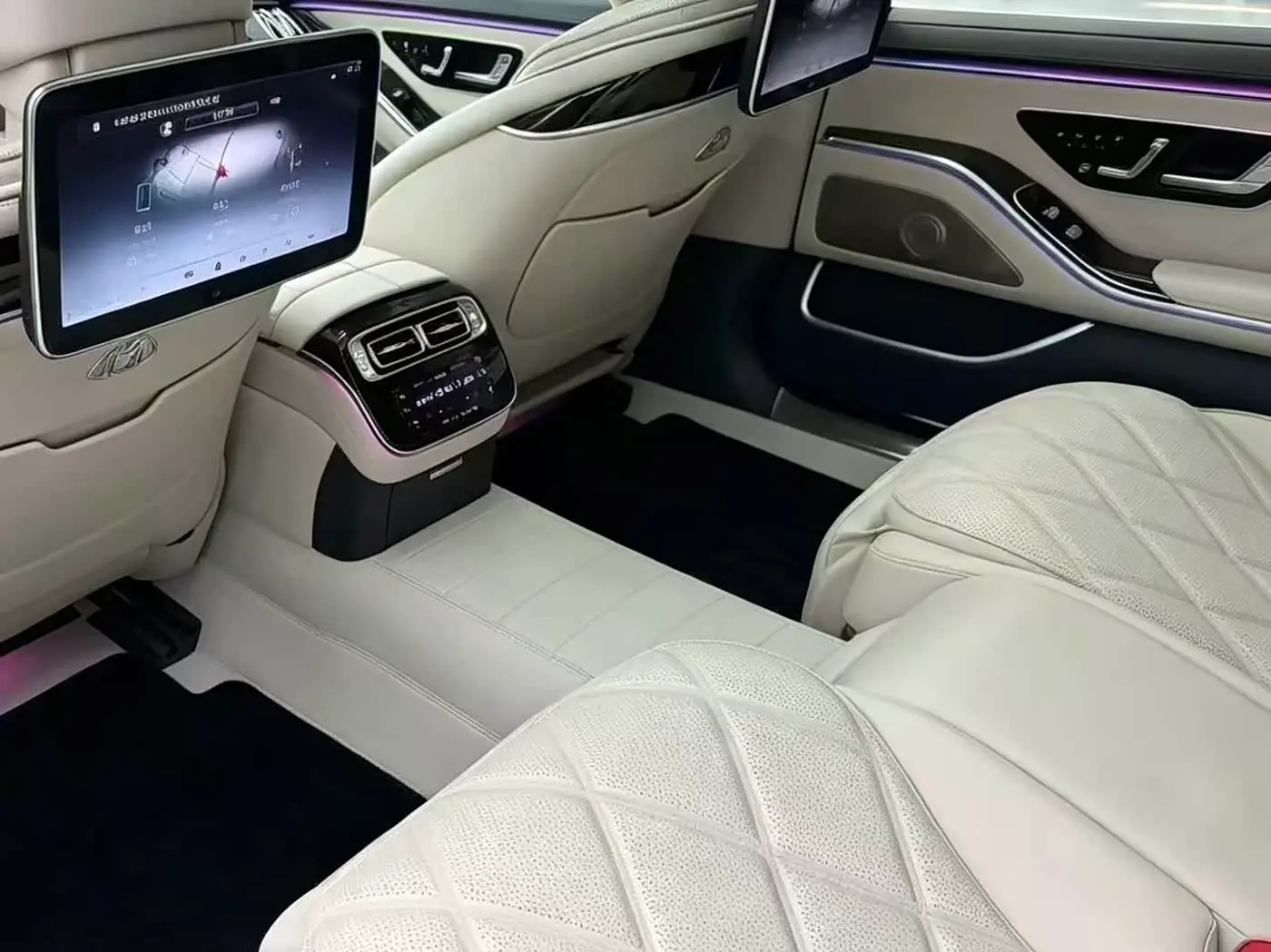 Mercedes-Benz Maybach S-Class 2025 — Фото 2/6