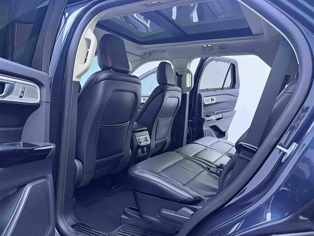 Ford Explorer 2021 — Фото 14/20