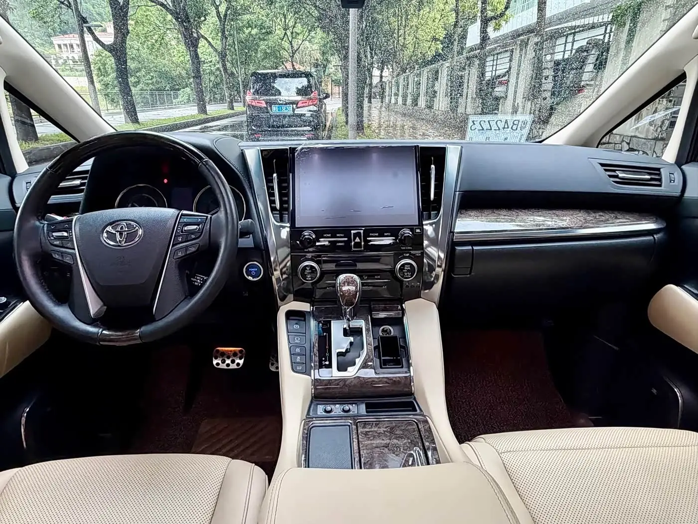 Toyota Vellfire 2021 — Photo 11/20