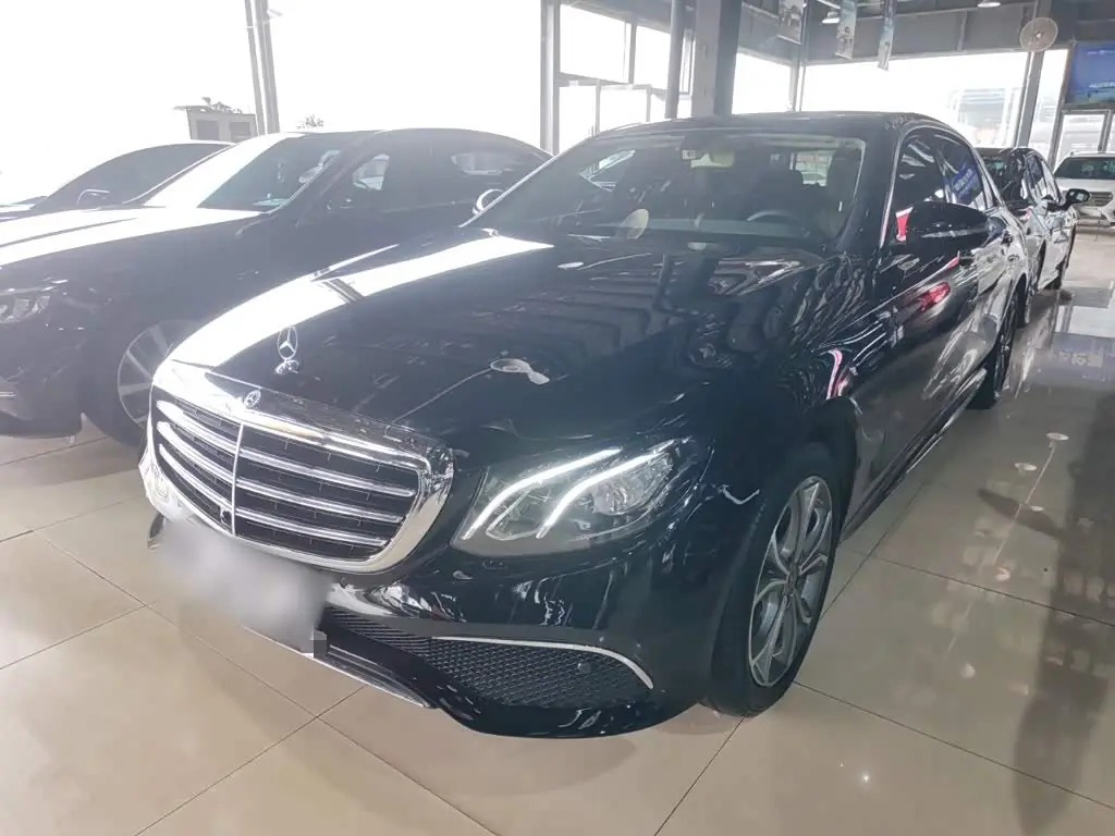 Mercedes-Benz E-Class 2020 — Photo 2/11