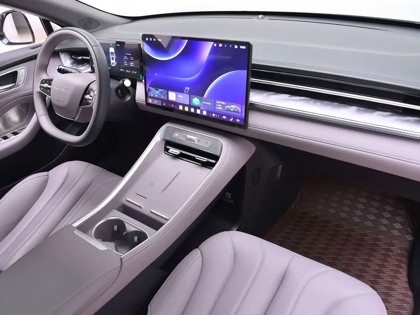 Roewe M7 DMH 2025 — Фото 14/20