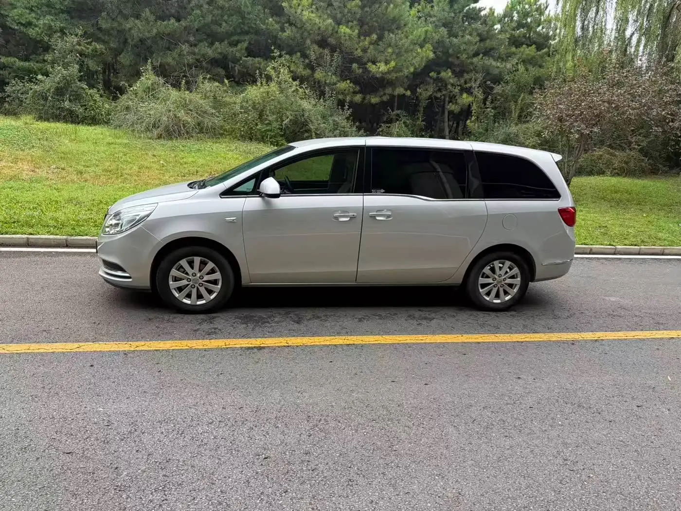 Buick GL8 2019 — Şəkil 3/15