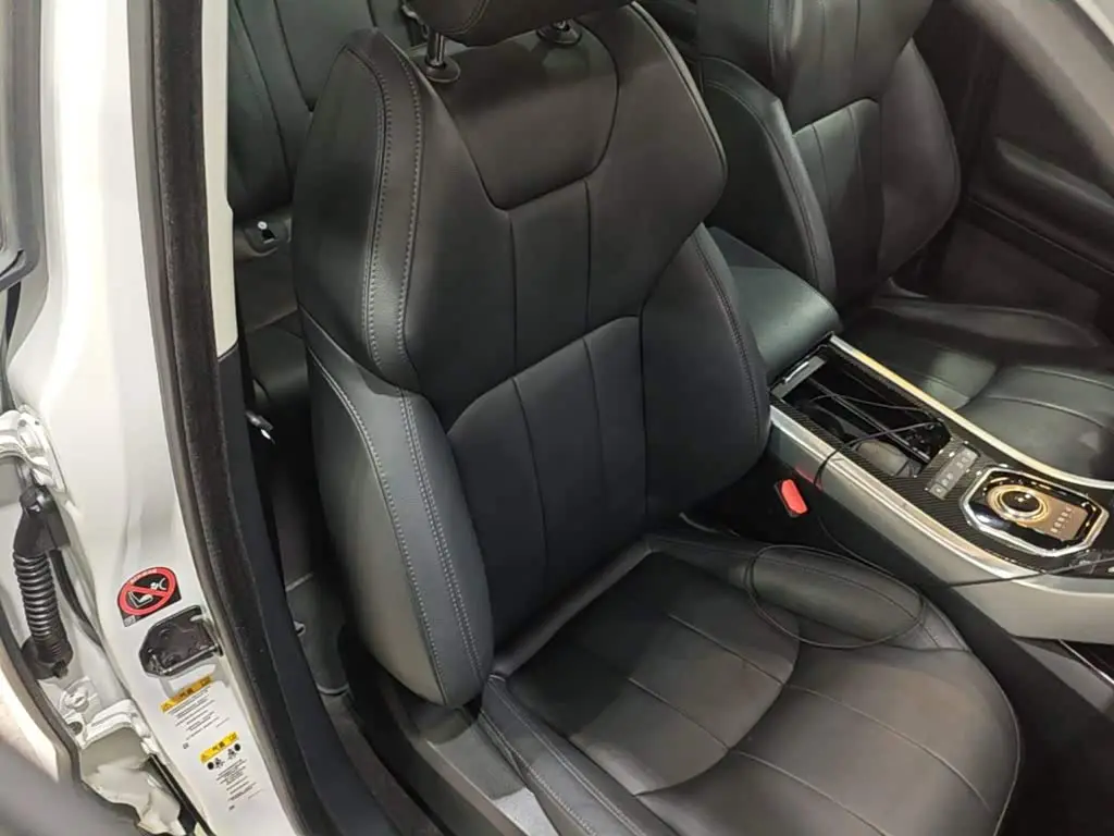 Land Rover Range Rover Evoque 2018 — Фото 17/20
