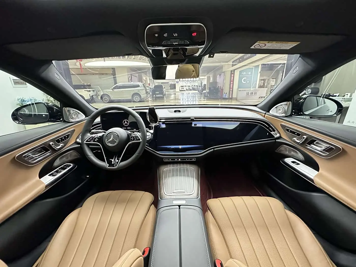 Mercedes-Benz E-Class 2025 — Фото 9/20
