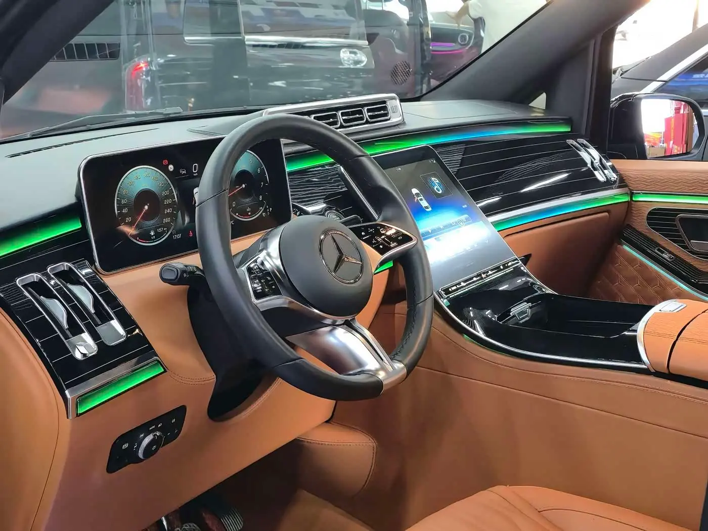 Mercedes-Benz Vito 2025 — Photo 6/20