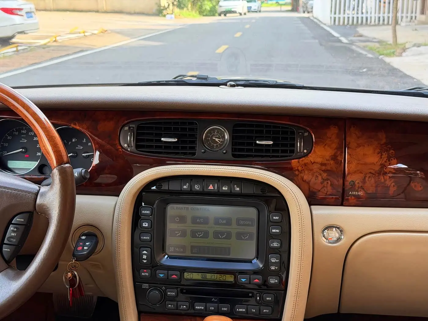 Jaguar XJ 2006 — Şəkil 20/20