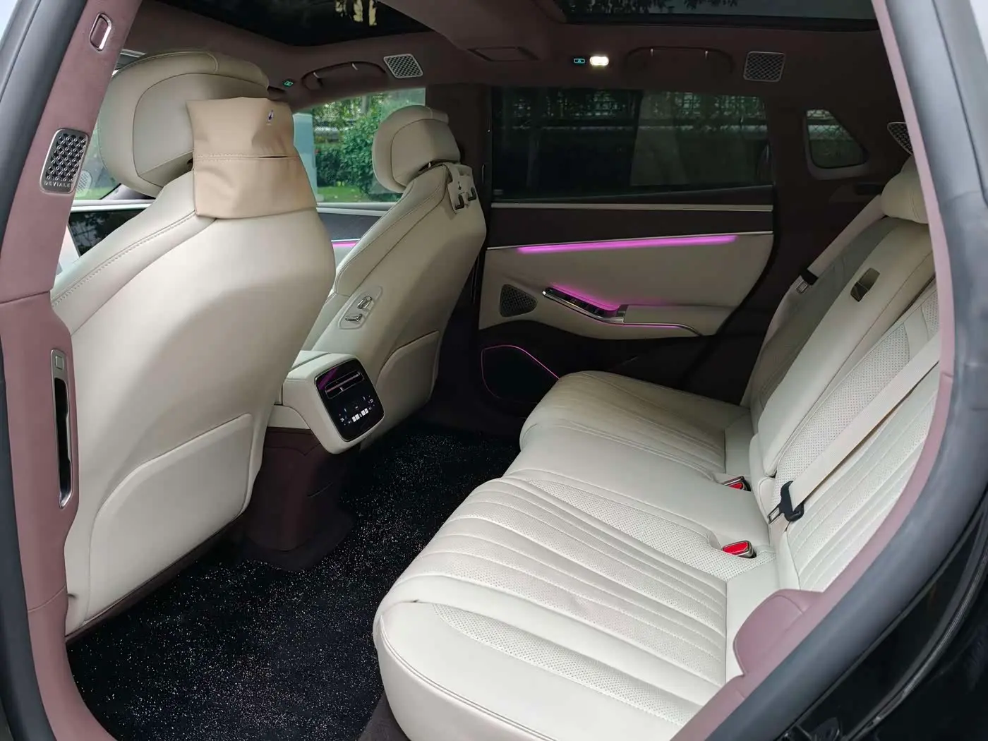 Denza Z9GT 2024 — Photo 9/20