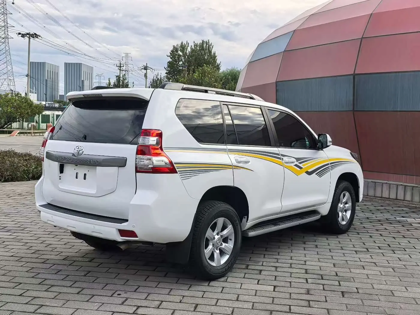 Toyota Prado 2014 — Photo 5/18