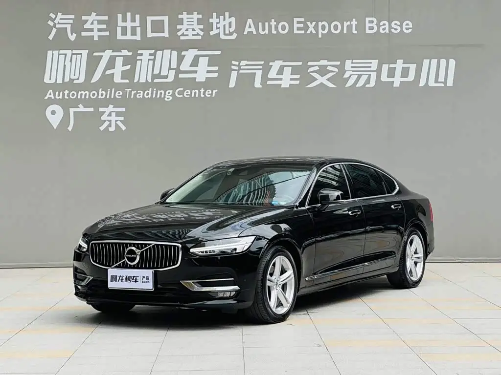 Volvo S90 2018 — Фото 1/20