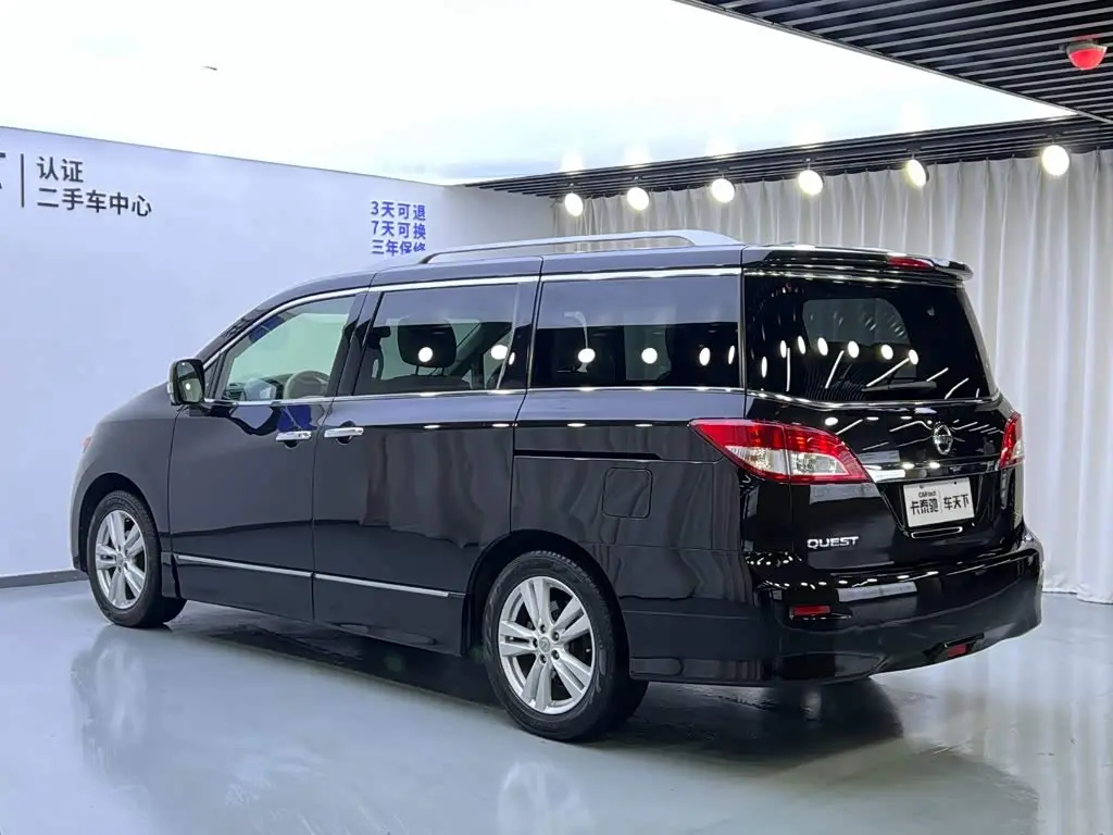 Nissan Quest 2017 — Фото 4/20