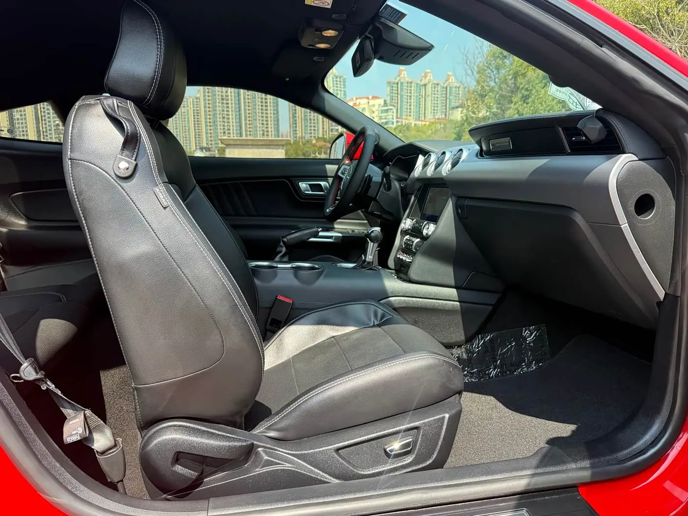 Ford Mustang 2019 — Photo 4/12