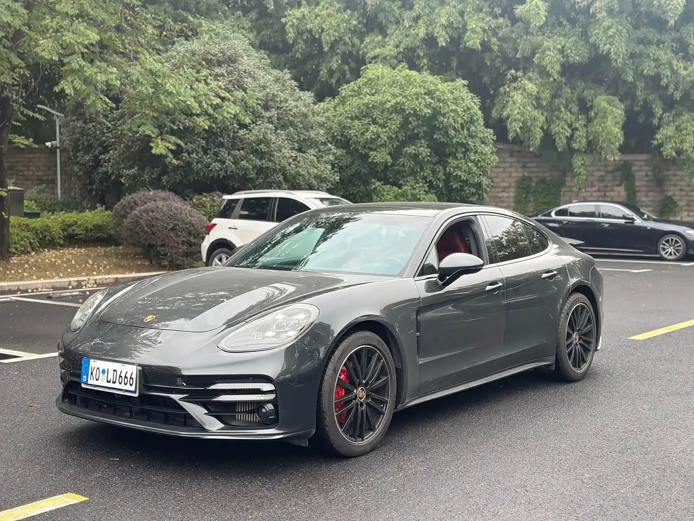 Porsche Panamera 2023 — Фото 1/9