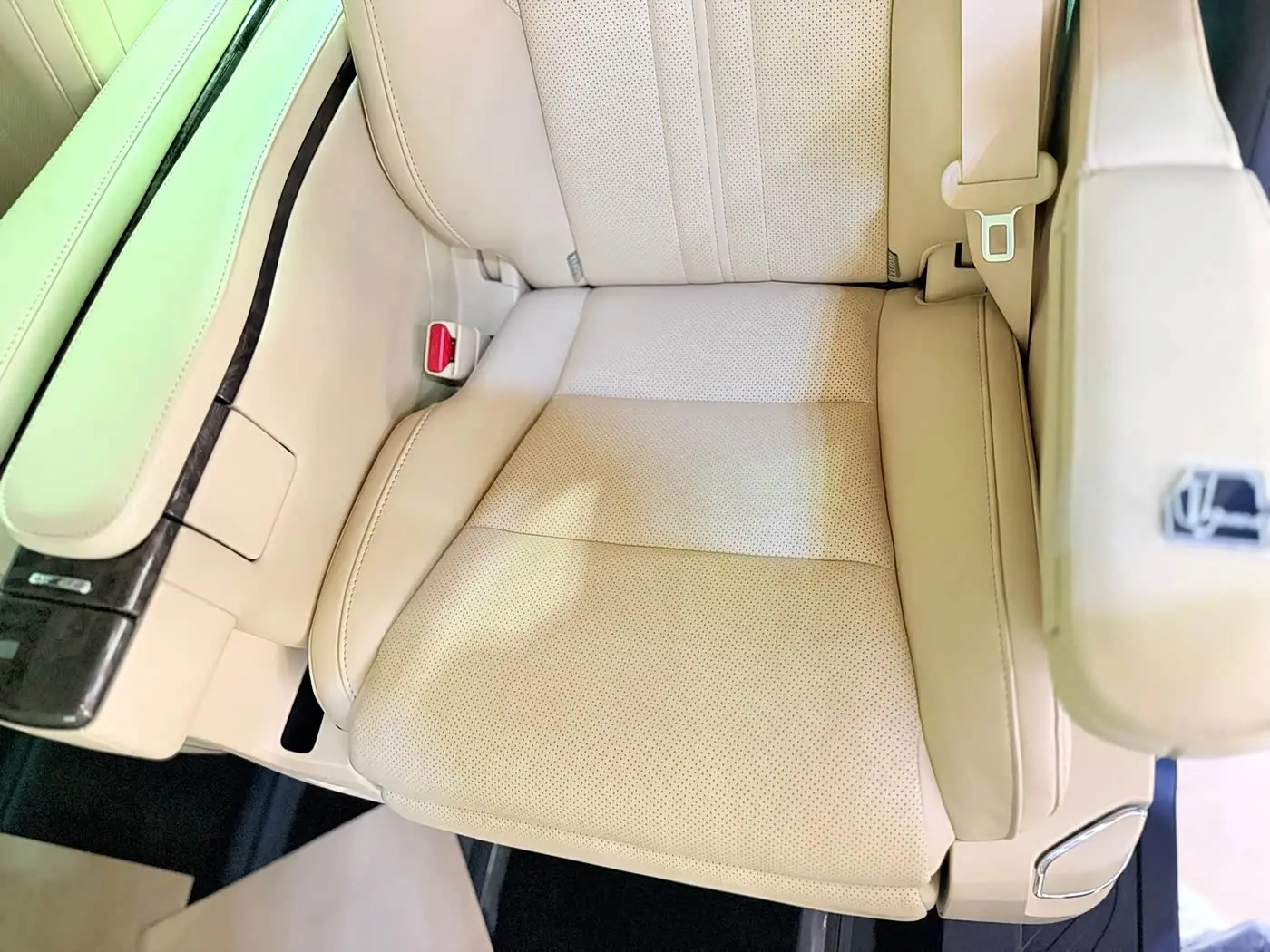 Toyota Vellfire 2020 — Photo 8/20