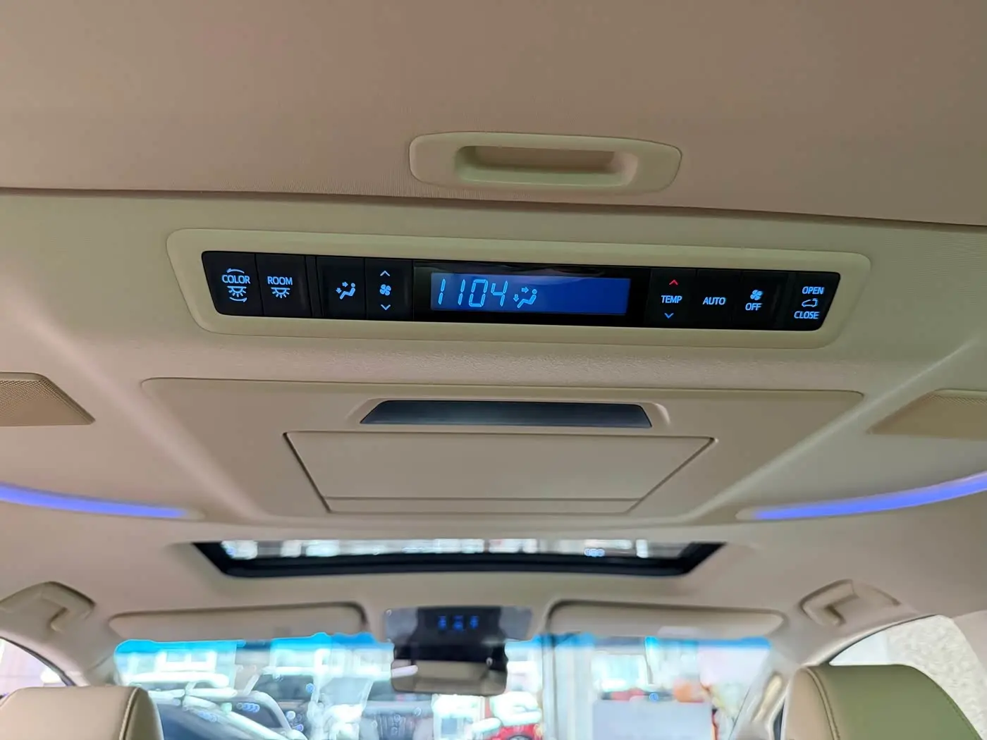 Toyota Vellfire 2020 — Photo 12/20