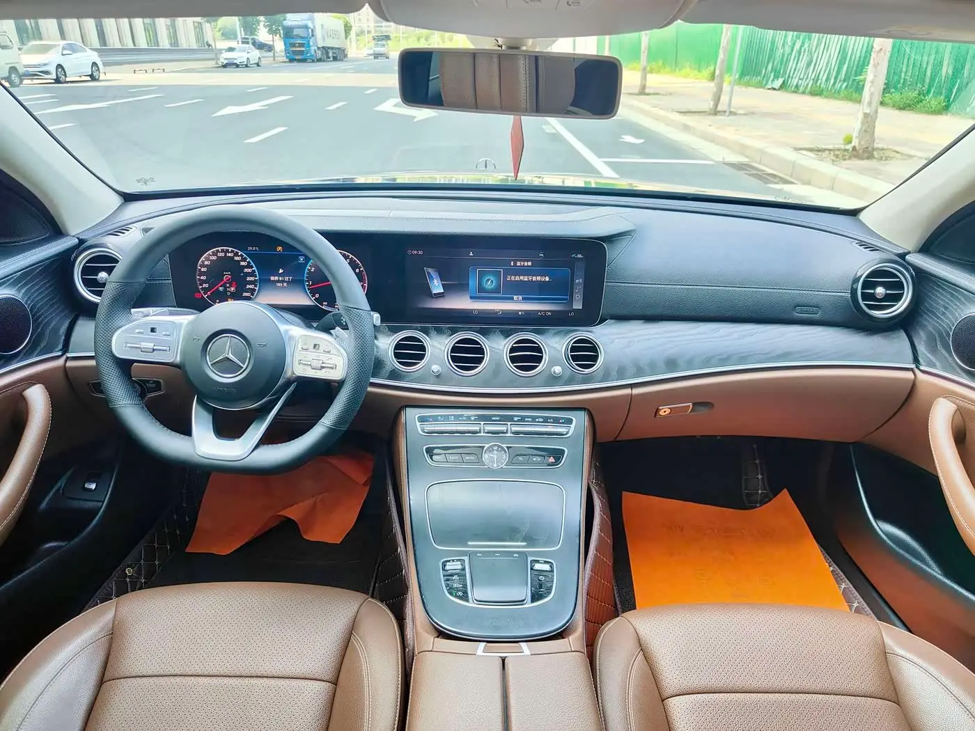 Mercedes-Benz E-Class 2018 — Фото 8/19