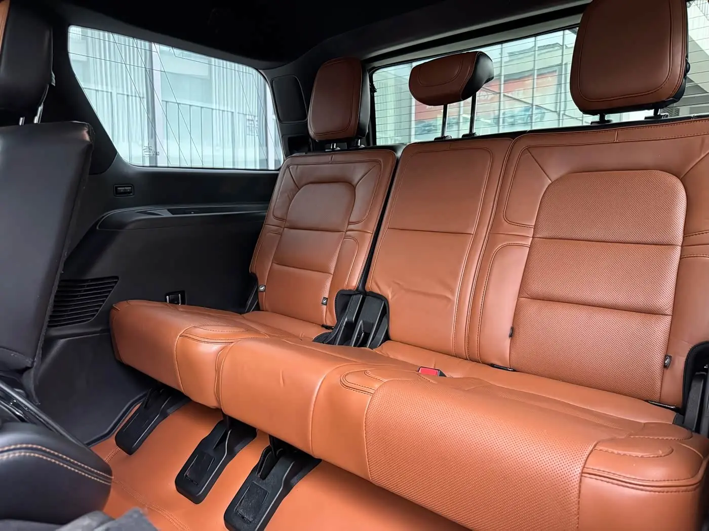 Lincoln Navigator 2020 — Şəkil 12/20