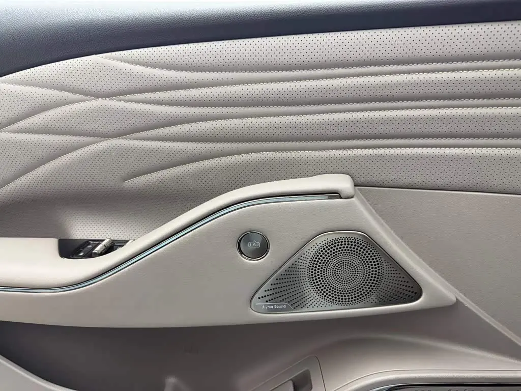 Geely Galaxy Galaxy Xingyao 8 2025 — Фото 15/17