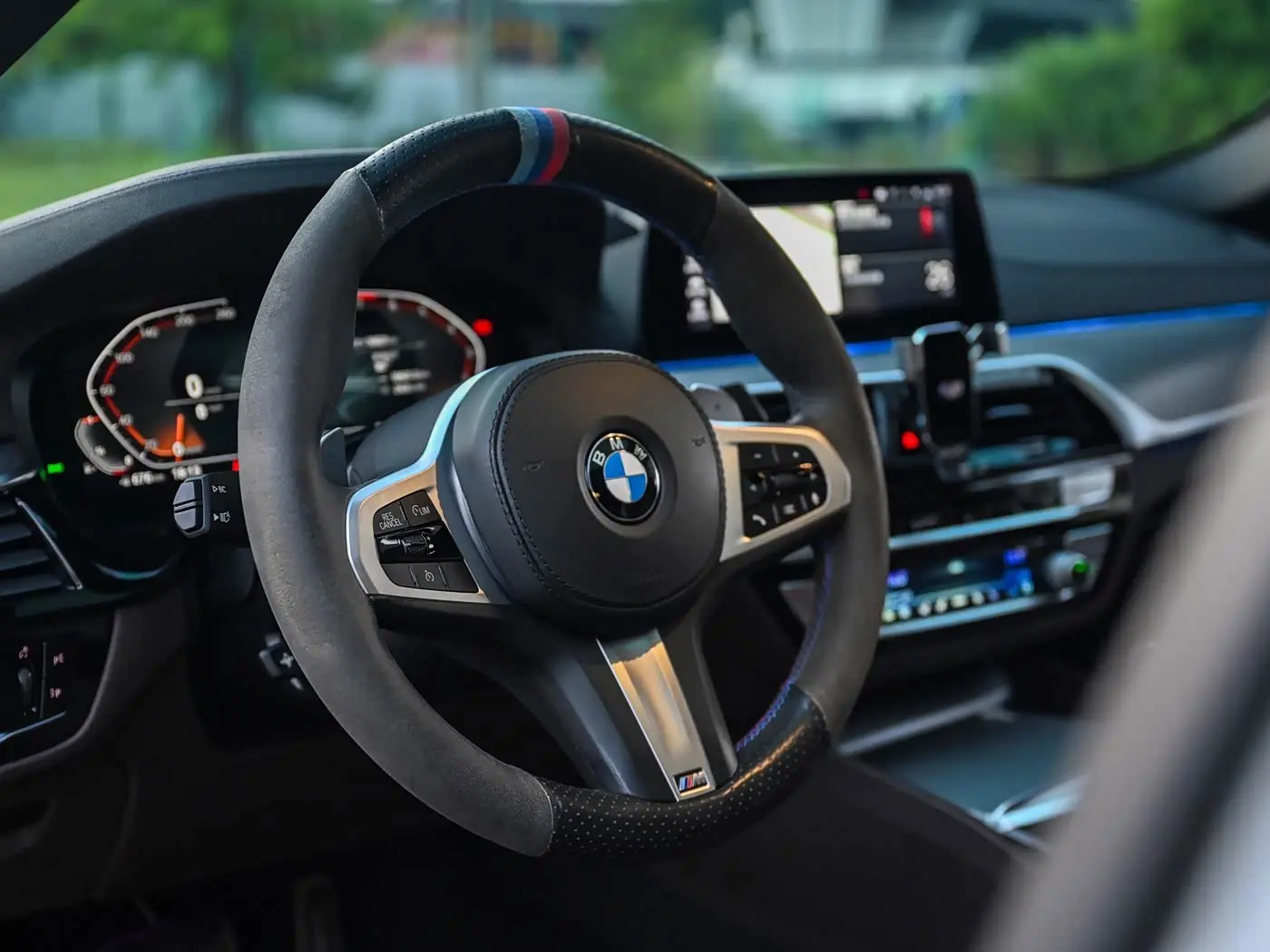 BMW 5 Series 2020 — Şəkil 9/17