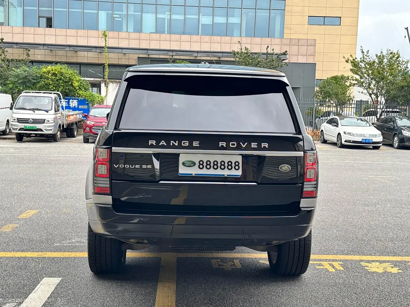 Land Rover Range Rover 2015 — Photo 15/20