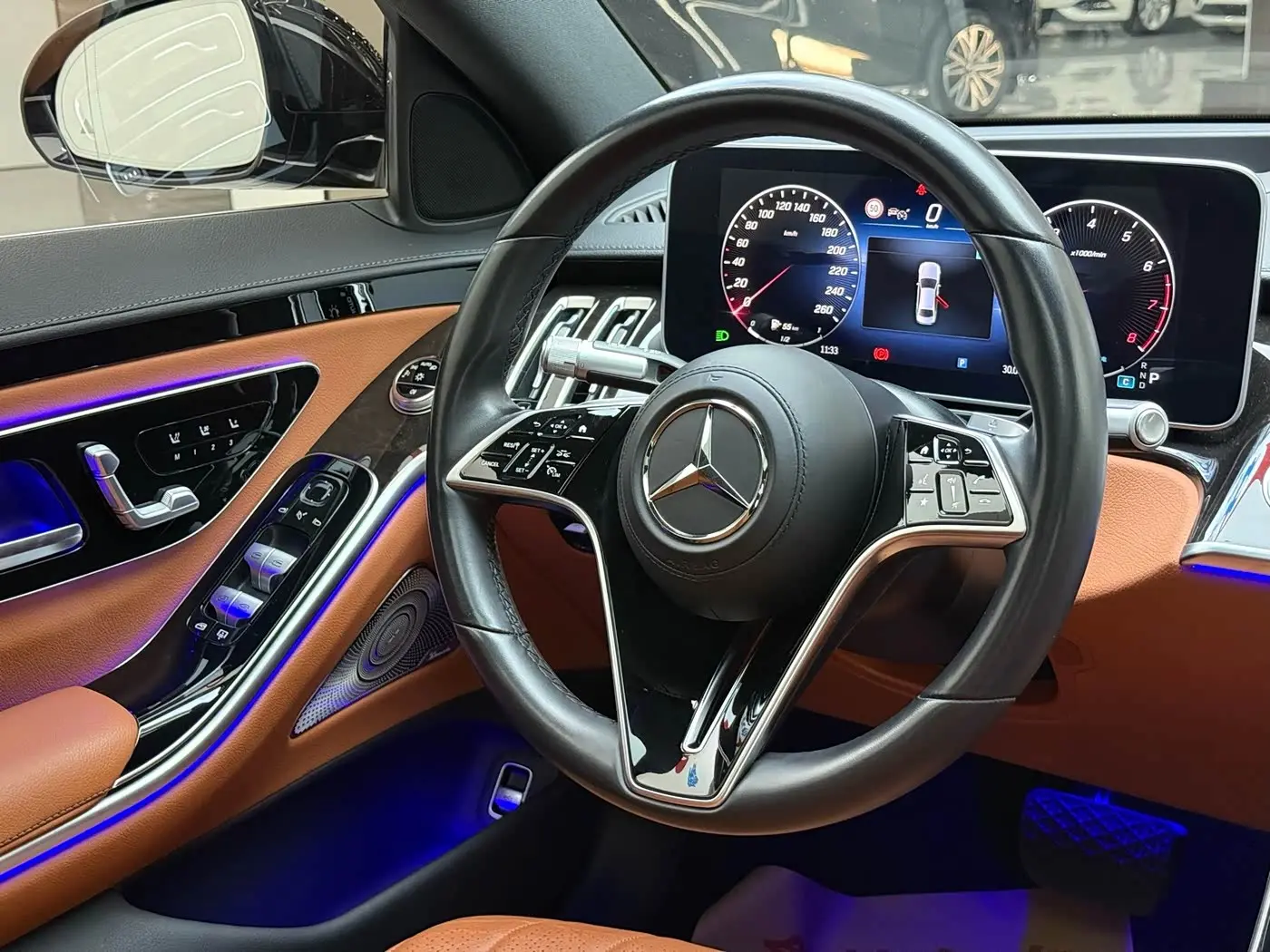 Mercedes-Benz S-Class 2023 — Photo 7/18