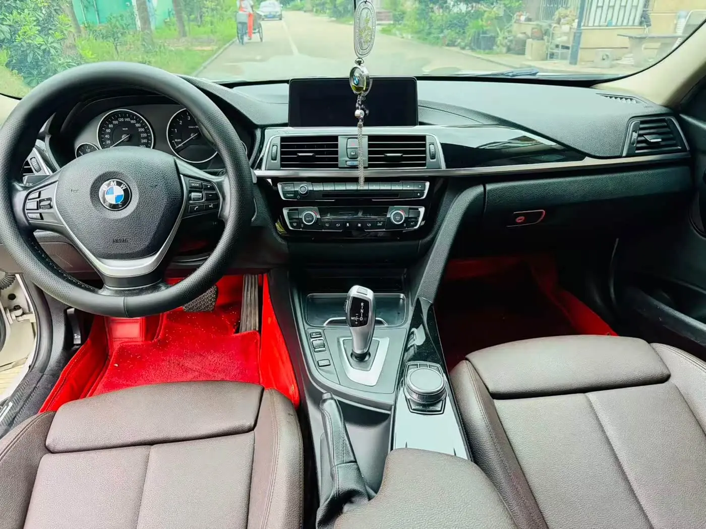 BMW 3 Series 2019 — Фото 11/11