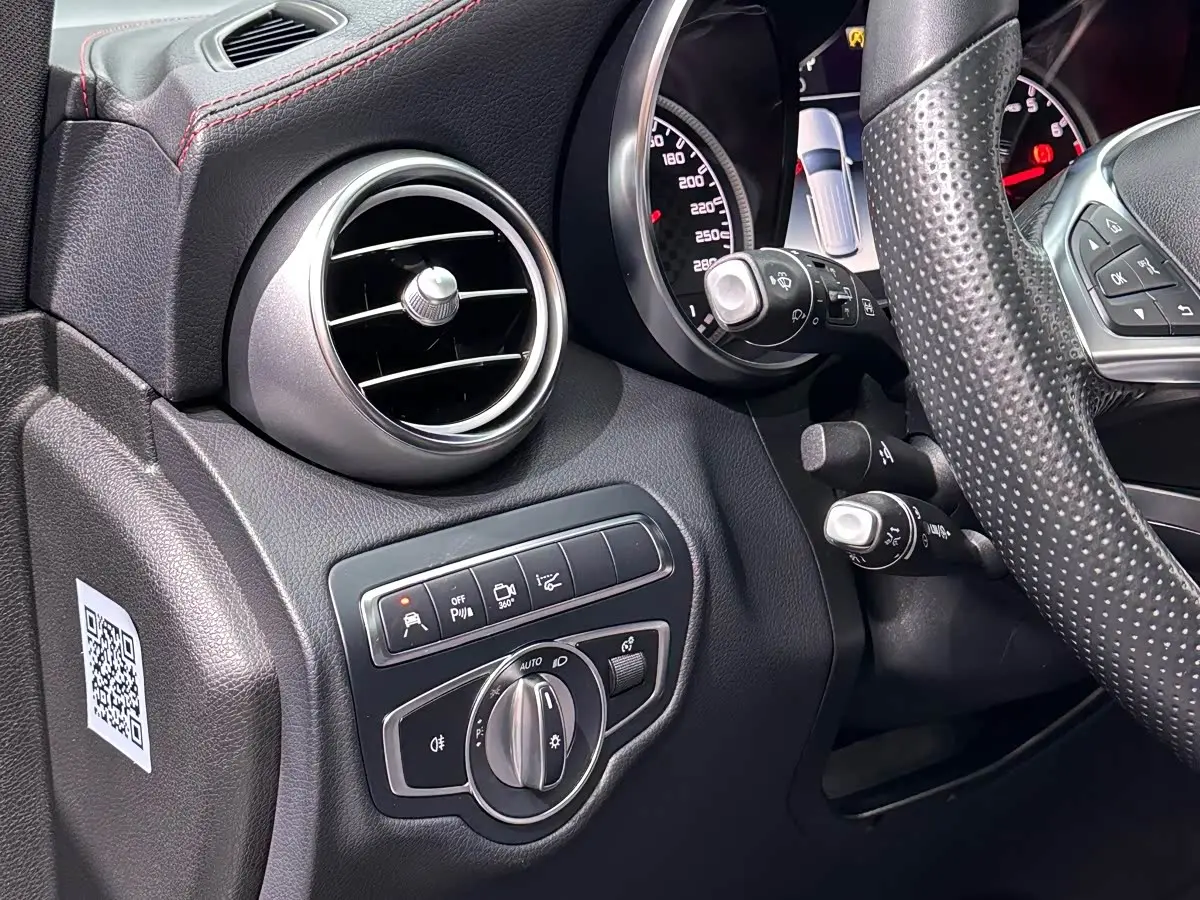Mercedes-Benz GLC AMG 2018 — Photo 11/20