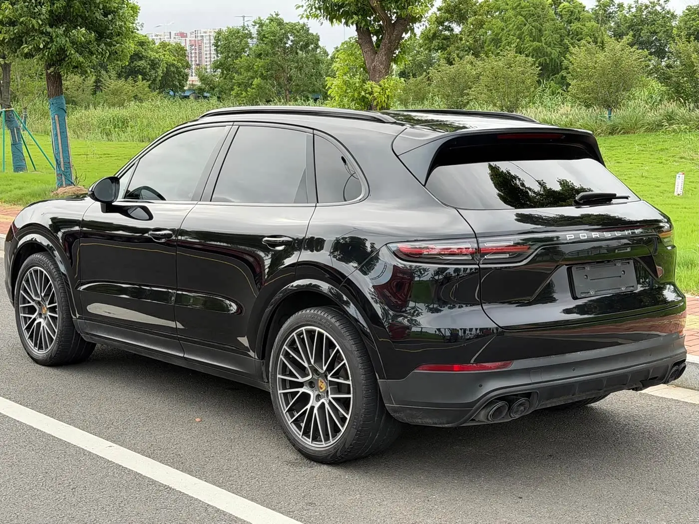 Porsche Cayenne 2020 — Photo 5/19