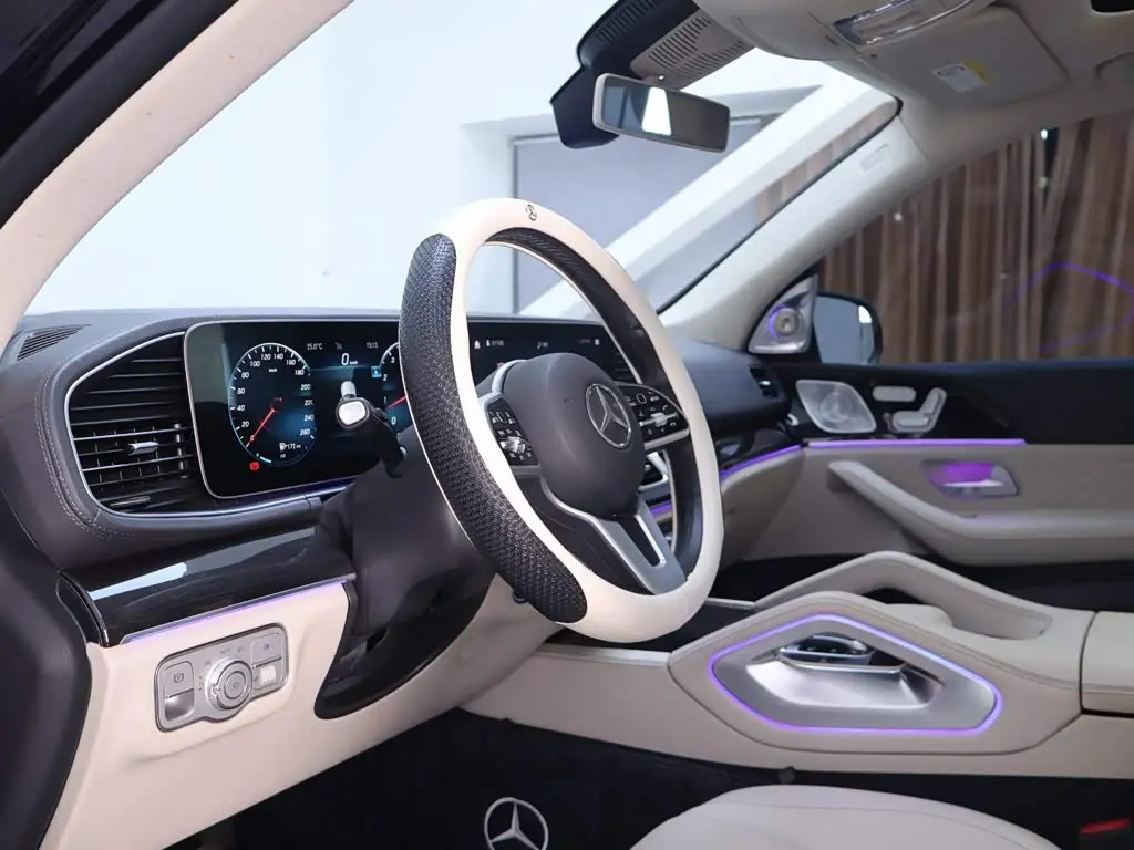 Mercedes-Benz GLE 2019 — Photo 11/20