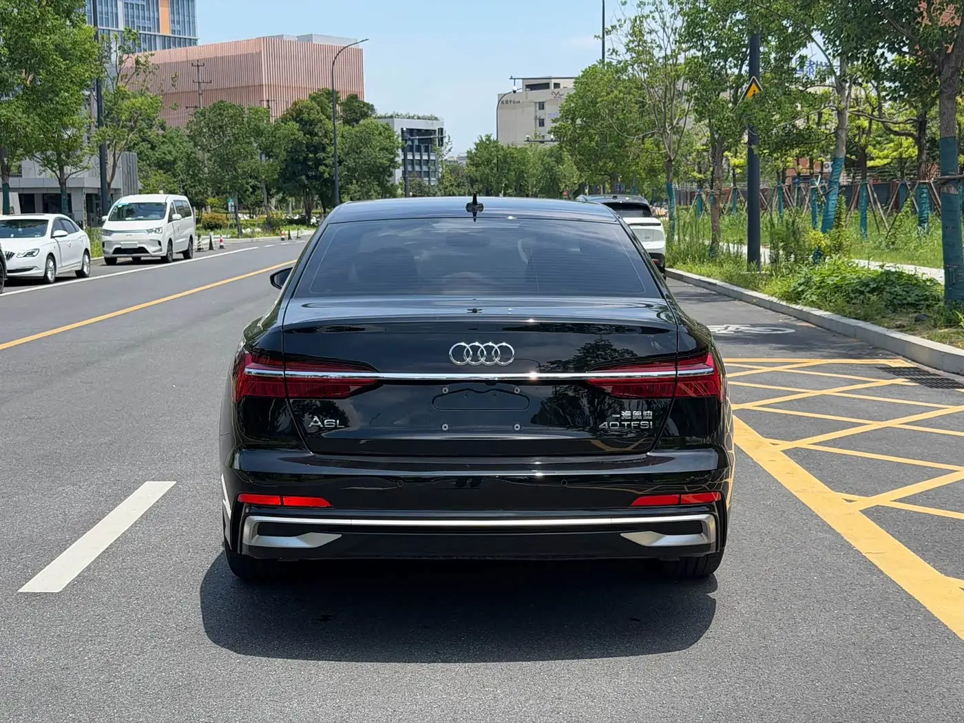 Audi A6L 2024 — Photo 8/9