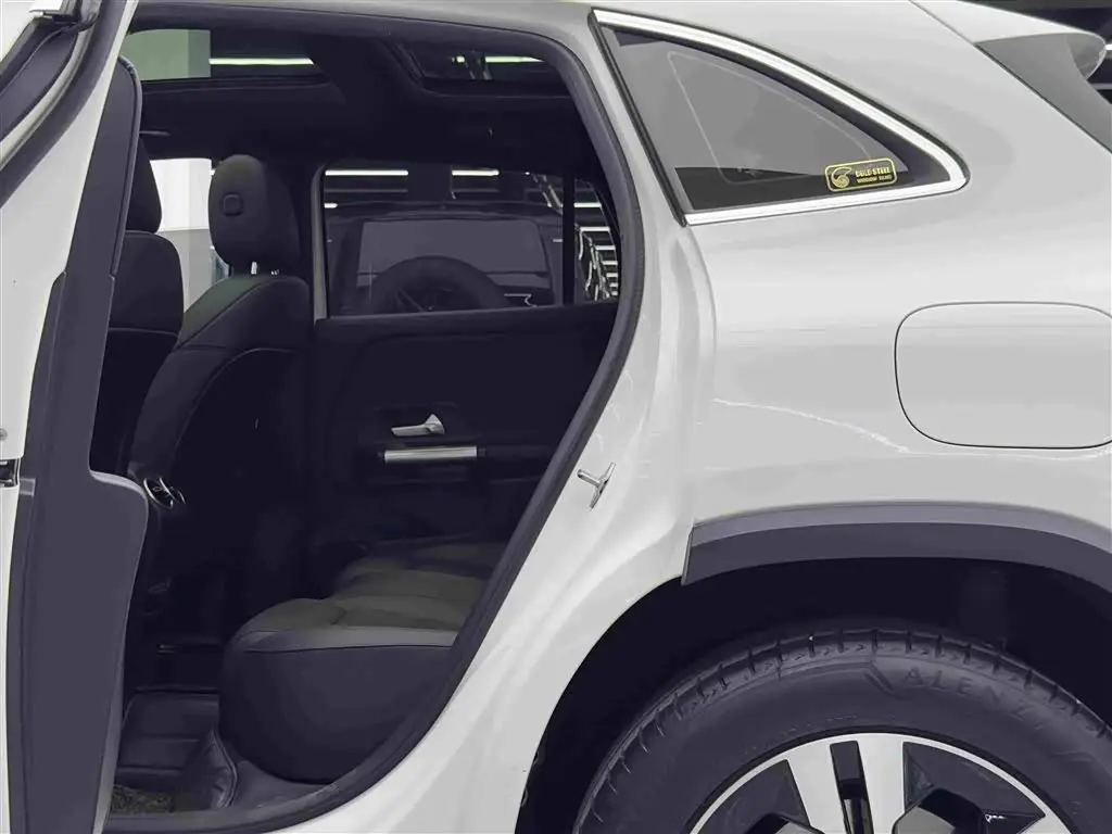 Mercedes-Benz GLA 2022 — Фото 9/16