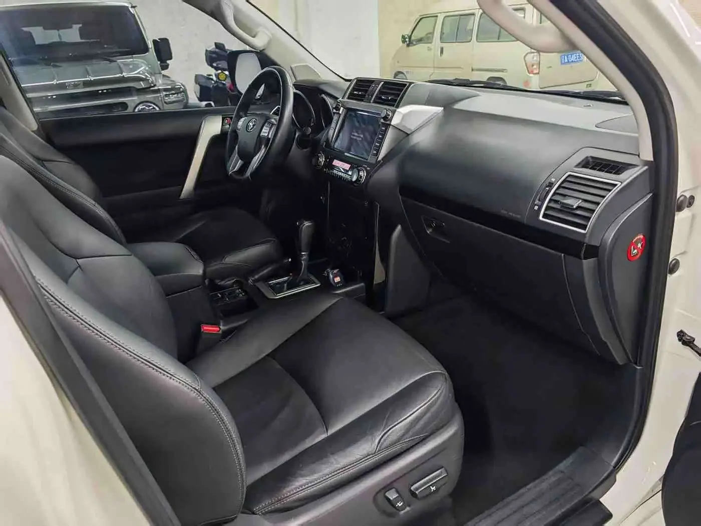Toyota Prado 2017 — Şəkil 7/10