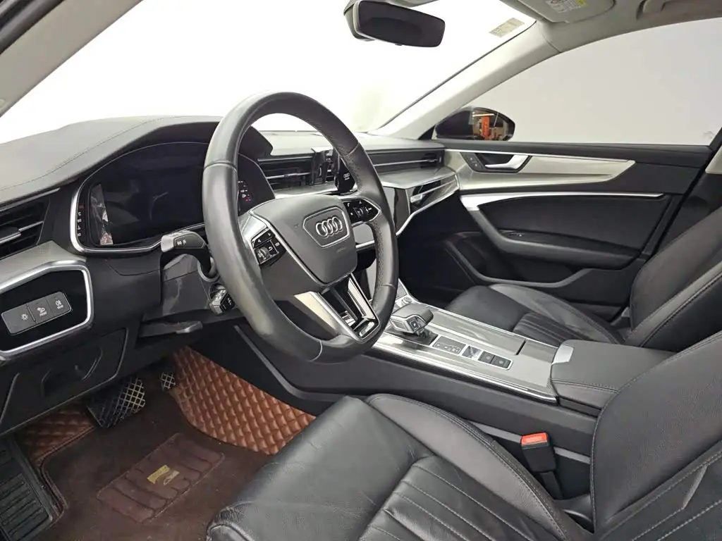 Audi A6L 2021 — Photo 8/15