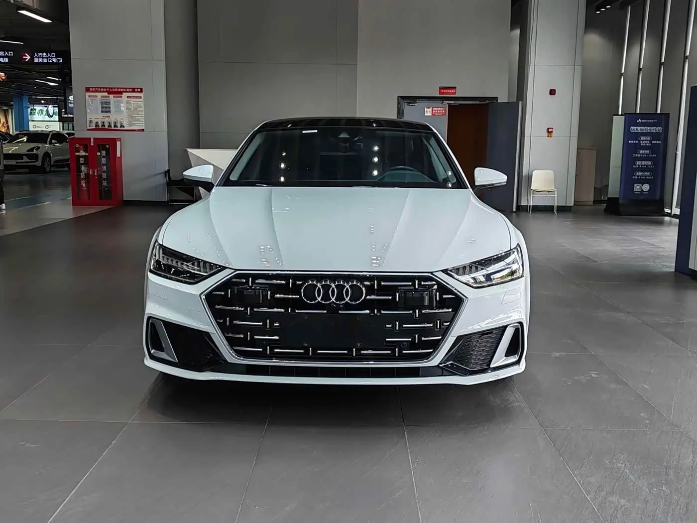 Audi A7L 2023 — ფოტო 2/20