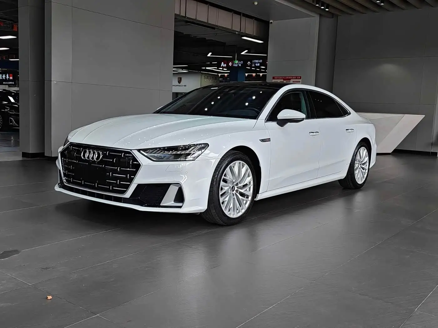 Audi A7L, 2023