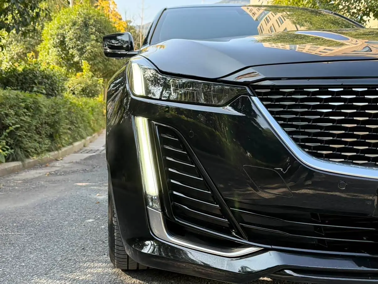 Cadillac CT5 2021 — Фото 2/9