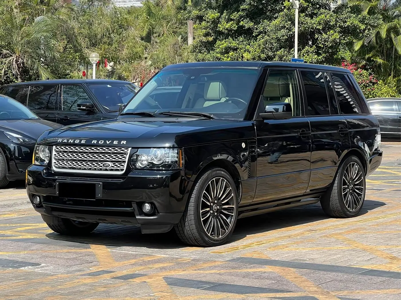 Land Rover Range Rover 2012 — Фото 1/20