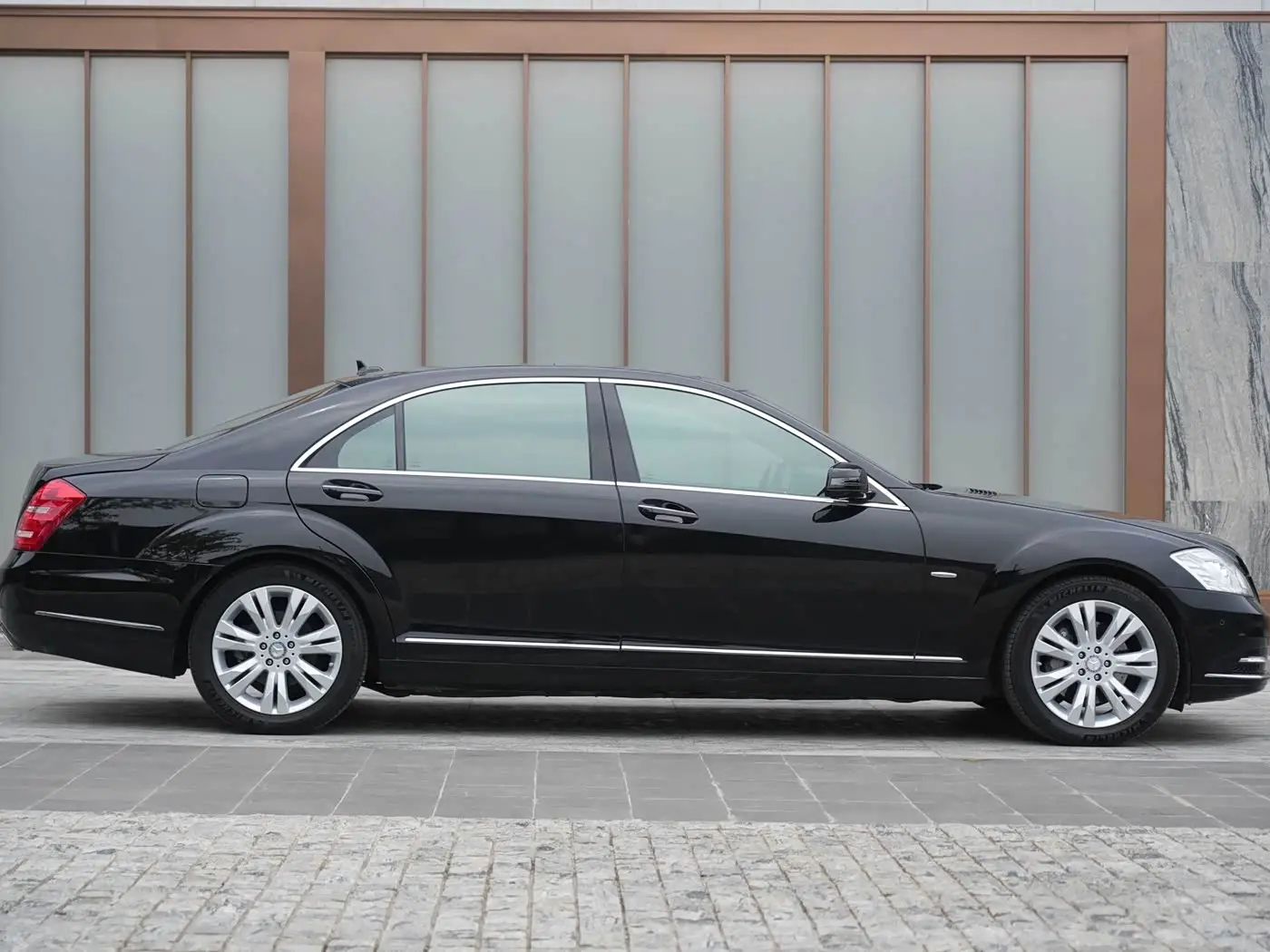 Mercedes-Benz S-Class 2012 — Photo 9/20