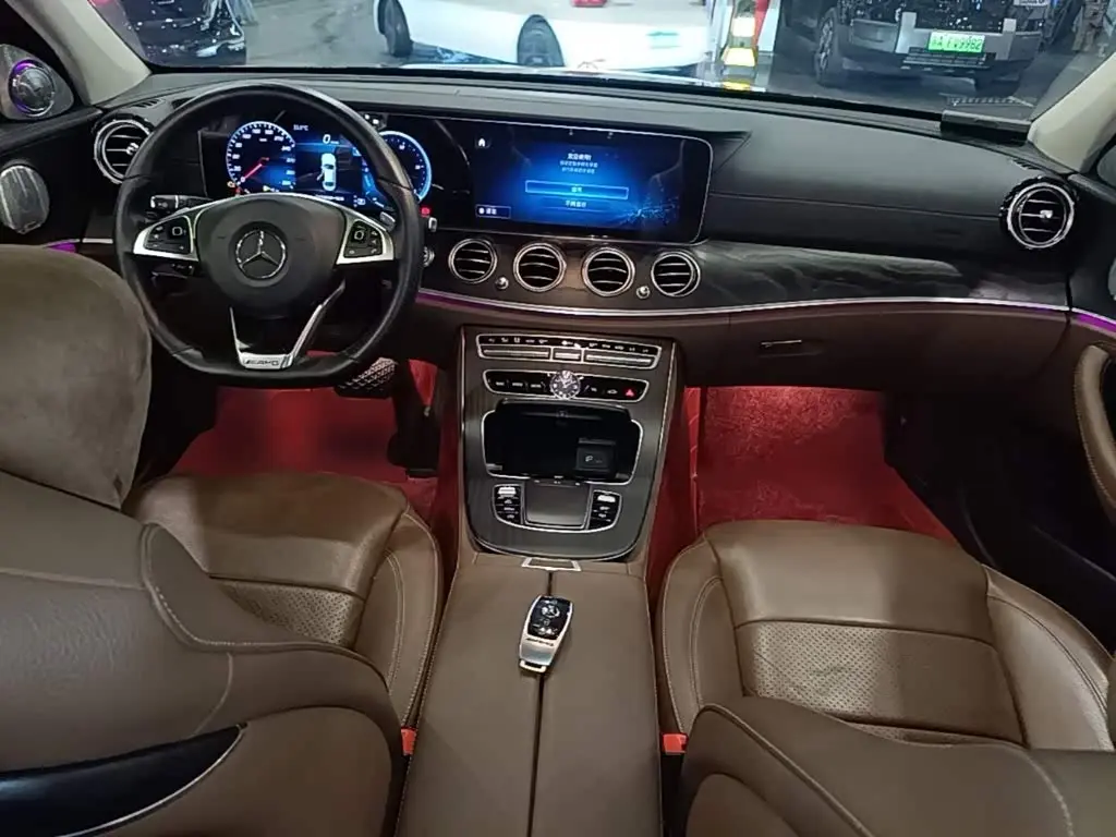 Mercedes-Benz E-Class 2017 — Фото 10/20