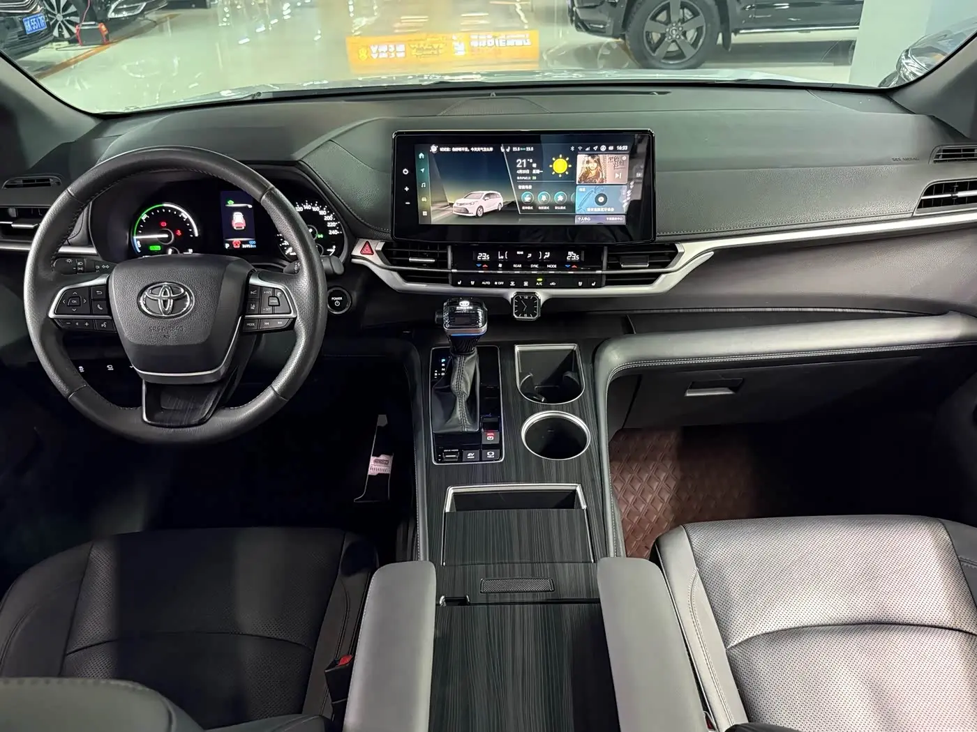 Toyota Sienna 2025 — Photo 10/20