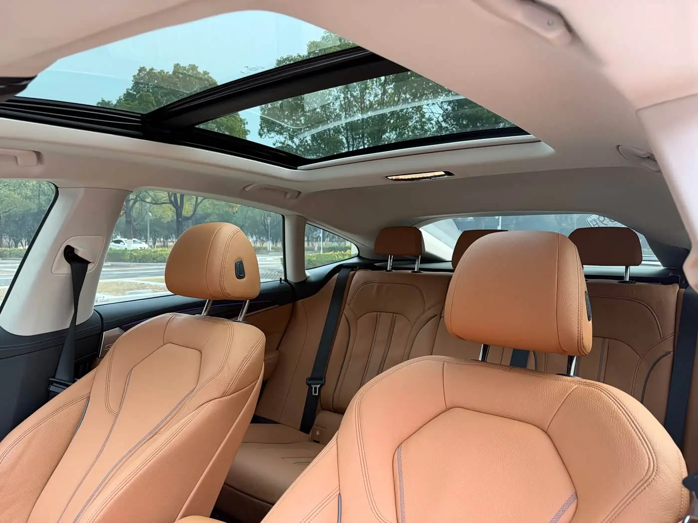 BMW 6 Series GT 2024 — Photo 10/20
