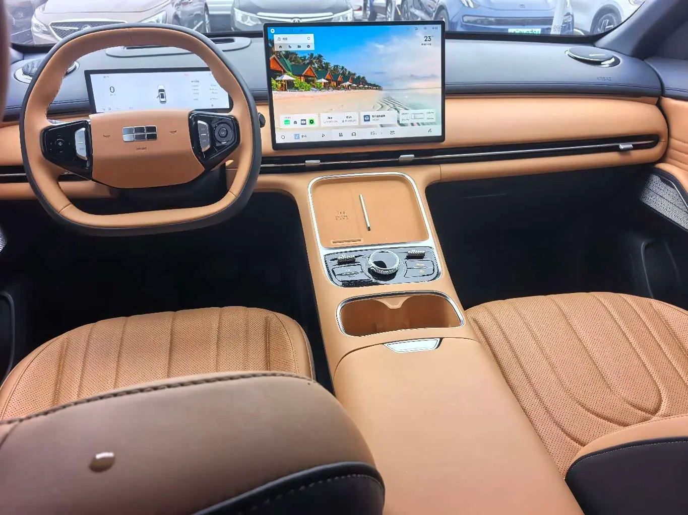 Geely Galaxy Galaxy Starship 7 EM-i 2025 — Фото 6/9