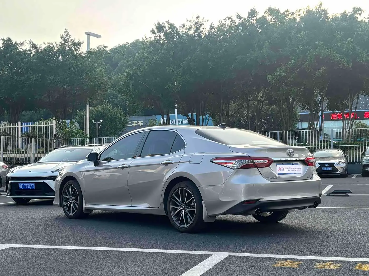 Toyota Camry 2022 — Photo 6/17