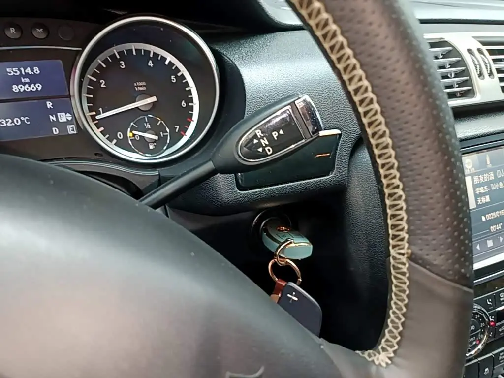 Mercedes-Benz R-Class 2018 — Photo 14/20