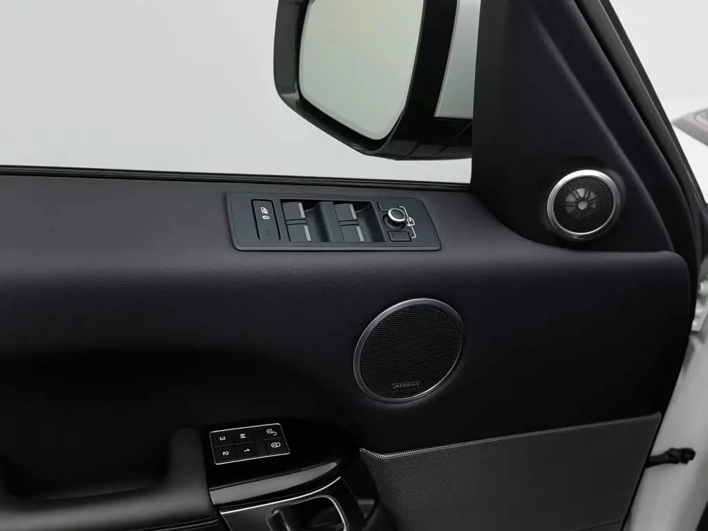 Land Rover Range Rover Sport 2018 — Photo 9/20