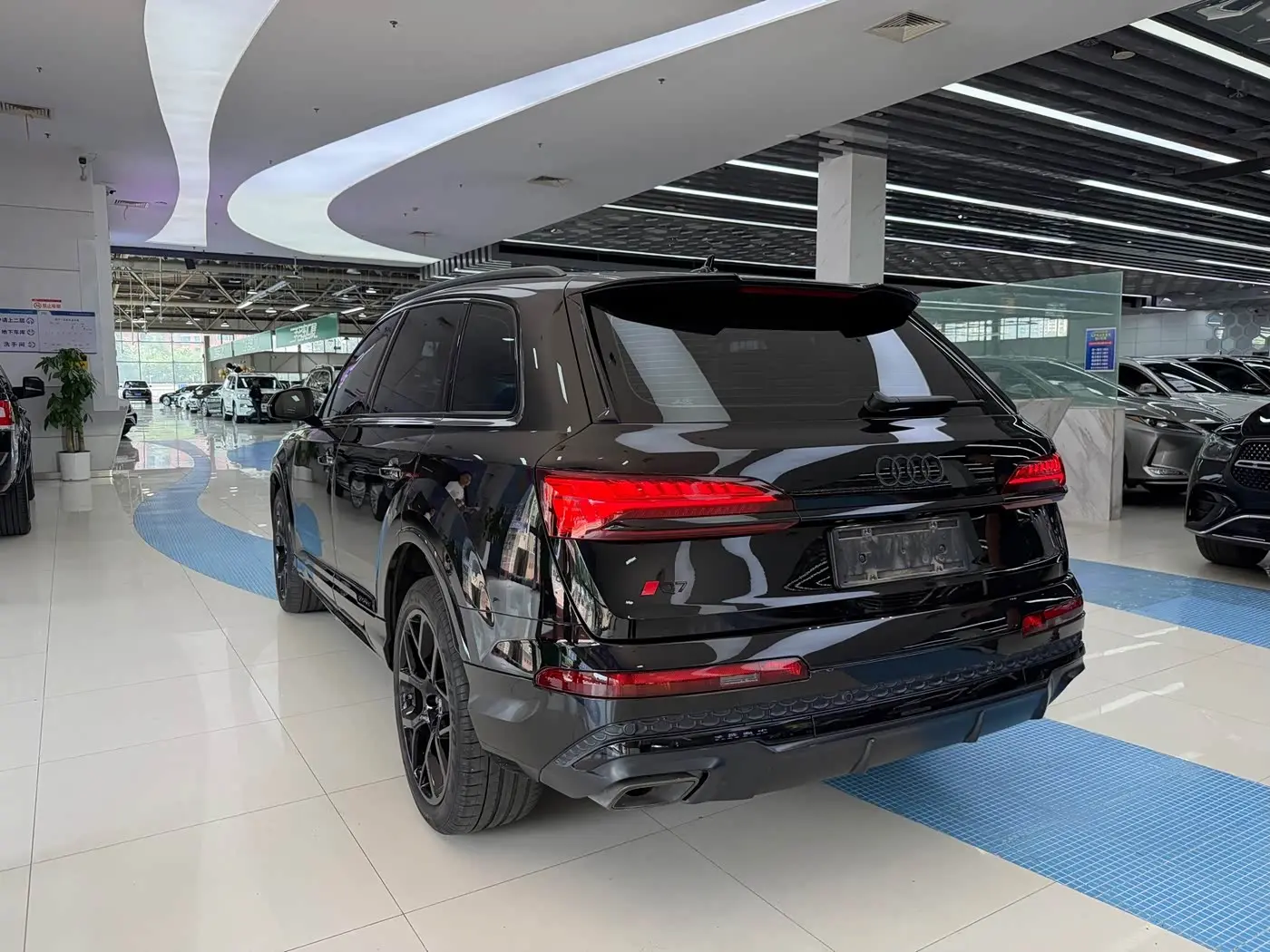Audi Q7 2024 — Şəkil 19/20