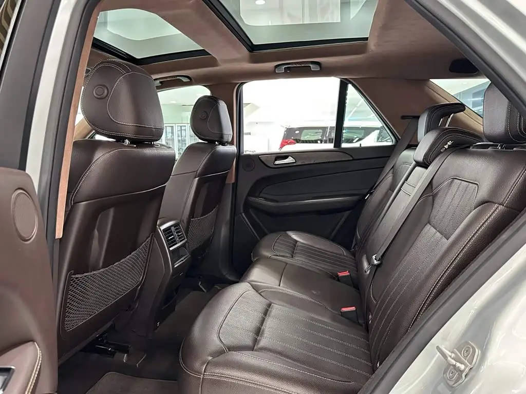 Mercedes-Benz GLE 2016 — Şəkil 9/15