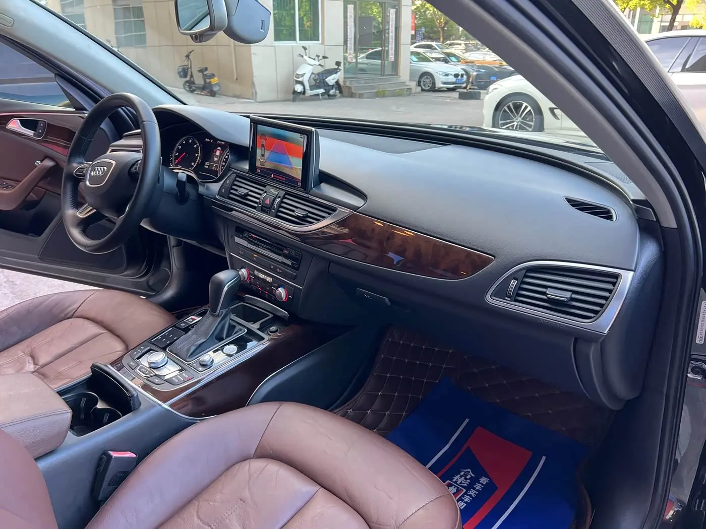 Audi A6L 2016 — Şəkil 13/20